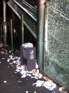 Stazione Sepsa di Montesanto, un tappeto di rifiuti