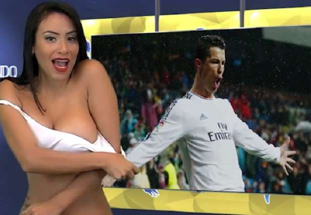 giornaliste nude