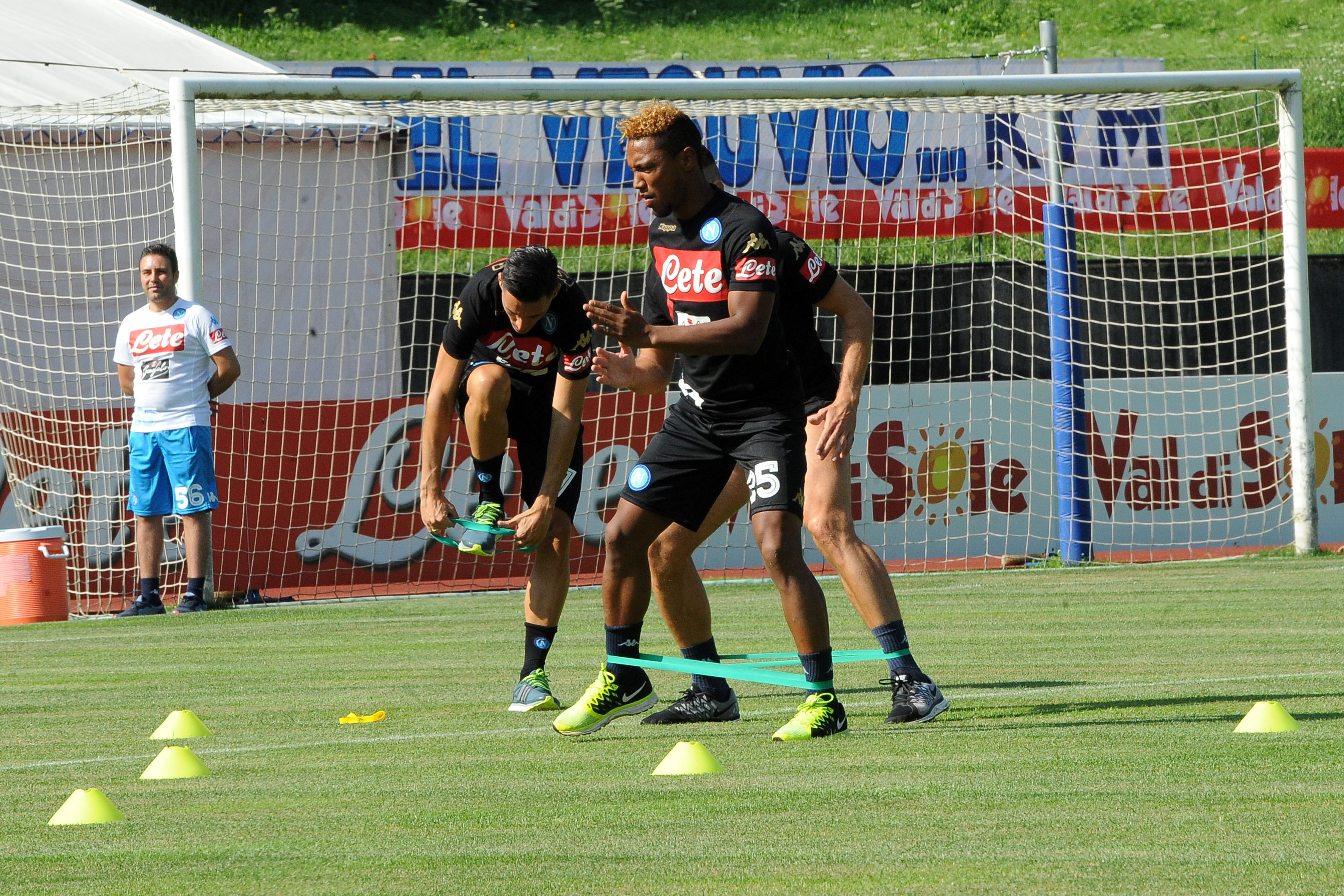 Esercizi atletici e lavoro tecnico-tattico differenziato nel secondo giorno a Dimaro-Folgarida (FOTO)