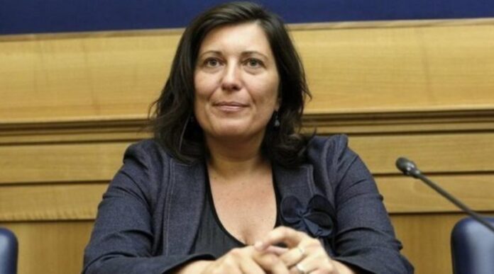 Valeria Ciarambino (M5S) riceve buste con proiettili