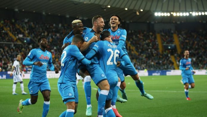 Napoli show: 4-0 a Udine e primato solitario