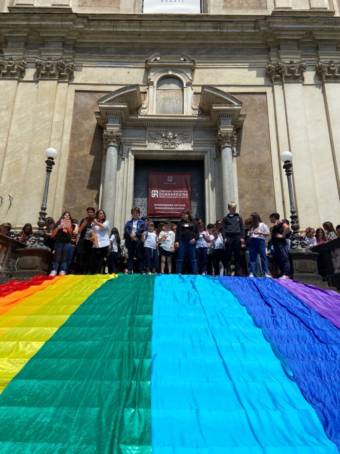 "I Bambini Di Napoli Vogliono La Pace!"