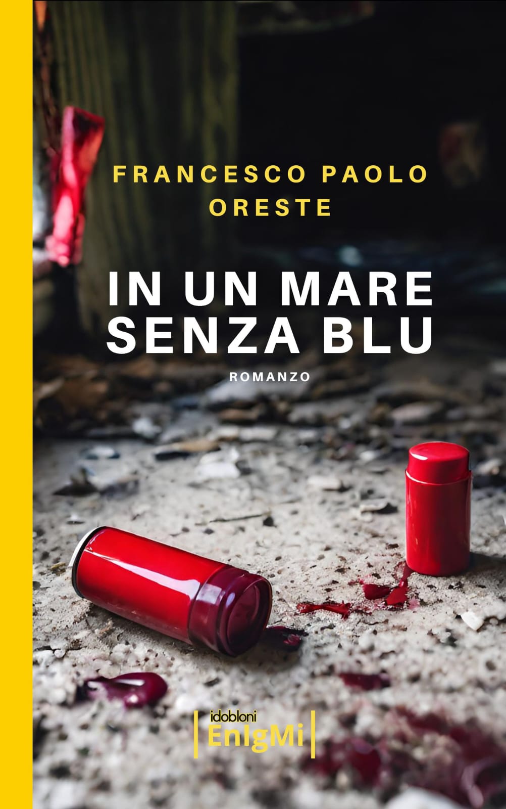 Affacciati sul Golfo, alla periferia del porto di Napoli, Mario, Ciro e Michele sono tre ragazzini di Vico Stella. Nei loro occhi il blu del mare e tutte le speranze che può nutrire la gioventù. Nei loro cuori un'amicizia che si rivelerà ciò che di meglio il destino ha riservato loro. Eppure, la vita dei tre ragazzi di Vico Stella, ribattezzato Vicolo Nero, non offre sconti. Michele non è che un ragazzino quando prende in mano, per la prima volta, una pistola e lo fa per uccidere. Ciro è troppo bello e troppo sensibile per sopravvivere alle anime oscure del Vicolo in cui cresce e da cui fugge. Mario non può fare altro che andare incontro al proprio destino, legandosi per sempre alle vite dei due amici. Come plastilina. Dopo il suo precedente romanzo, "L'ignoranza dei numeri" (Baldini & Castoldi - 2019), Oreste torna a raccontare la nostra società e il mondo che ci circonda. "In un mare senza blu" è un romanzo criminale, che ci porta in libreria una Napoli ai margini, sfruttata e abbandonata; una gioventù senza sogni. Il suo è uno sguardo analitico che sa, però, raccontare il lato più nascosto - e vulnerabile - dei personaggi, senza indugiare nel sentimentalismo o in un buonismo di maniera. Francesco Paolo Oreste dà vita ad un affresco quanto mai contemporaneo, che mette su carta la fatica di un mondo in cui le speranze sembrano non avere mai fortuna, e forse proprio per questo vivono con ancora più forza e determinazione. In un mare senza blu oreste