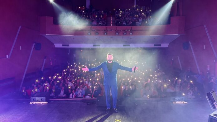 Teatro Bracco in visibilio per Erry Mariano: sold out per il concerto nel giorno del suo compleanno