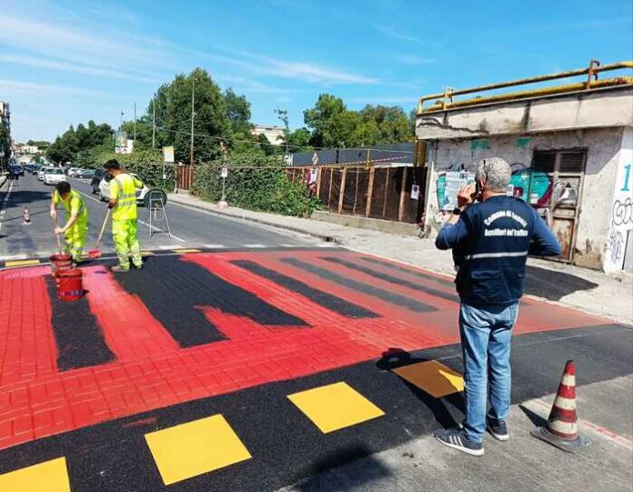 Napoli, nuovi attraversamenti rialzati in strade a rischio: si comincia da Fuorigrotta