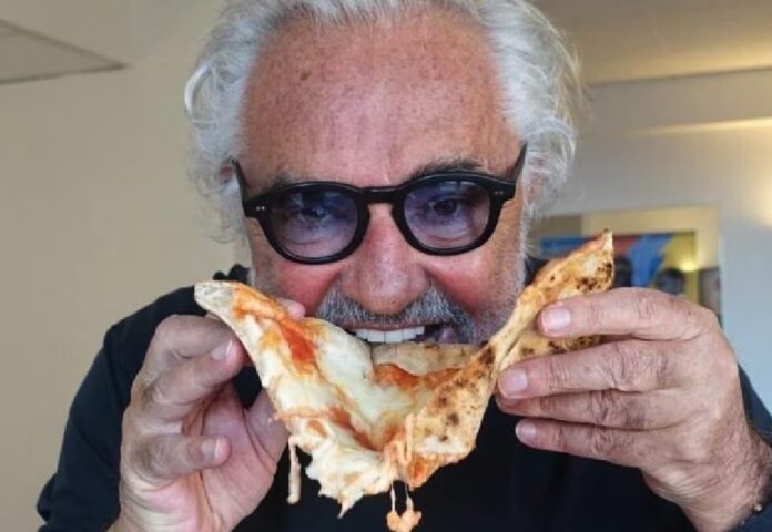 Briatore apre Crazy Pizza a Napoli: "La Margherita a 17 euro"