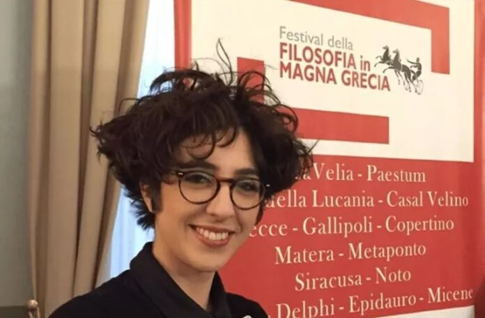 'Rumore', la Popsophia di Raffaella Carrà all'Estate di Napoli