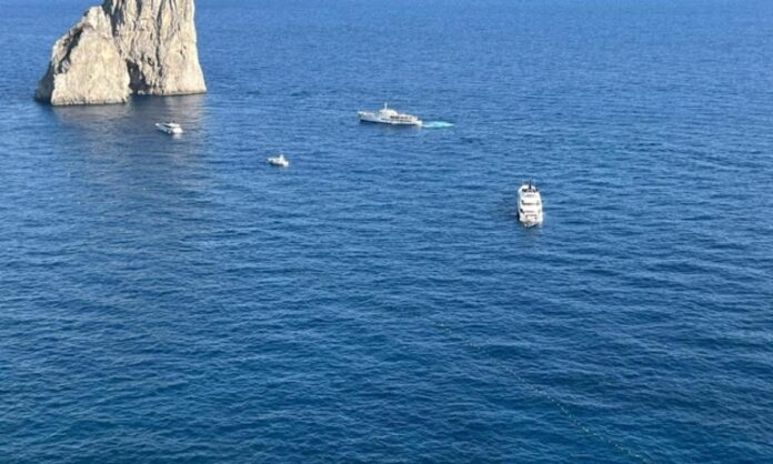 Individuato lo yacht di lusso che ha navigato tra i Faraglioni a Capri