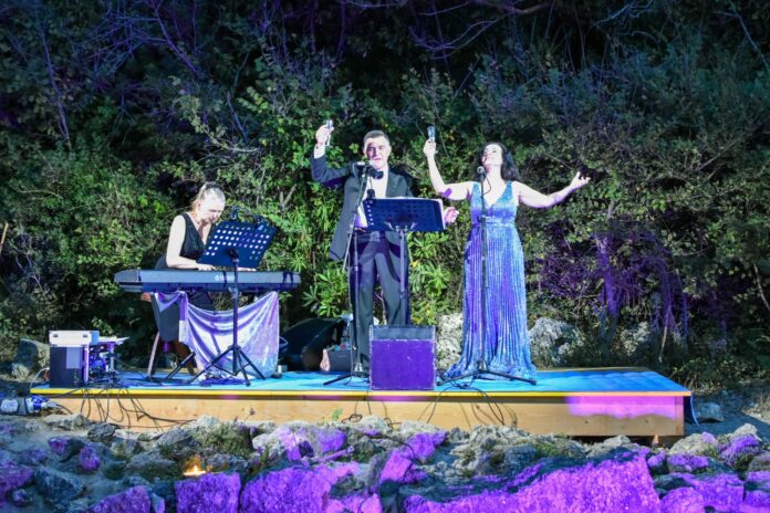 Spettacolare serata di Belcanto sul mare nel porticciolo romano di Gianola Formia