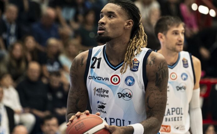 Per il Napoli Basket, ancora un finale stregato: la Vanoli Cremona si impone 81-87