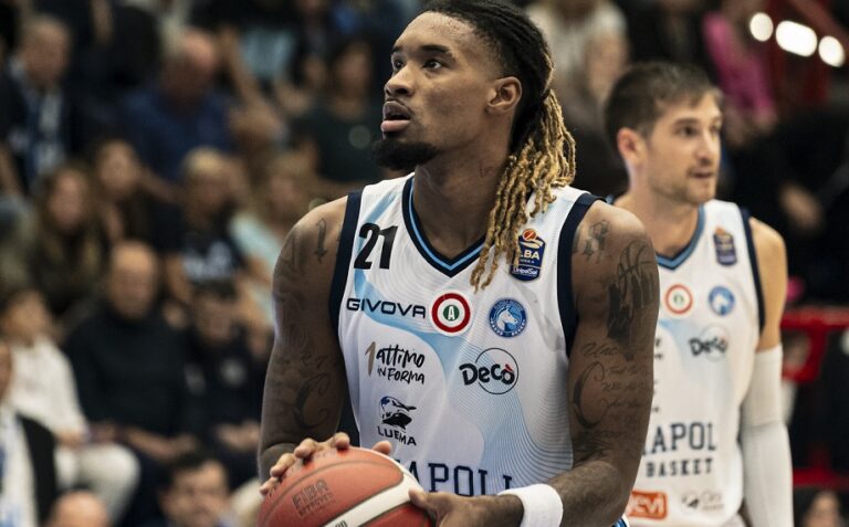 Per il Napoli Basket, ancora un finale stregato: la Vanoli Cremona si impone 81-87