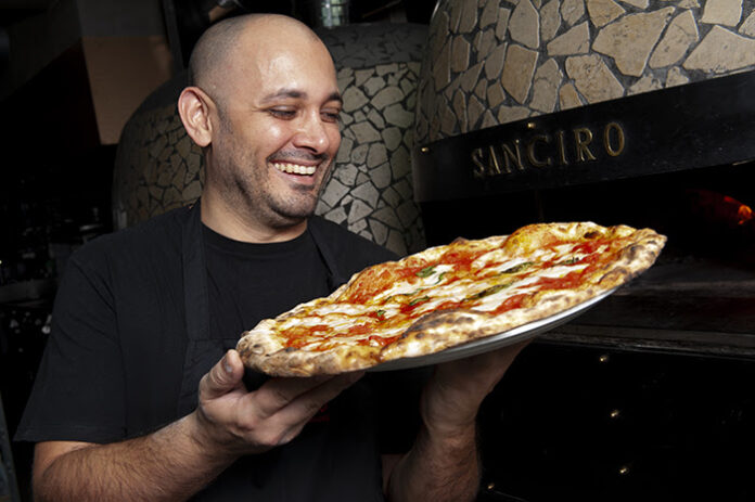 Cinquecento pizze per il Rione Sanità a Napoli