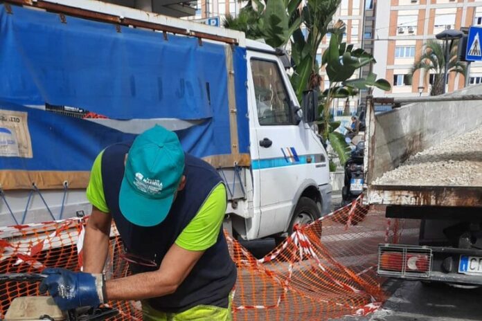 Sprofondamento in via Domenico Fontana, entro stasera parziale riapertura