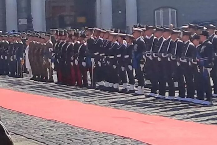 IV novembre, la festa in piazza del Plebiscito a Napoli