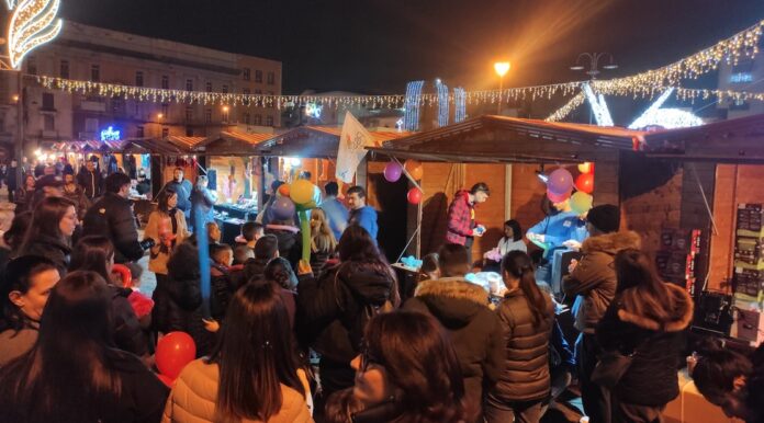 Napoli, l'Epifania è in Piazza Mercato con la Fiera del giocattolo