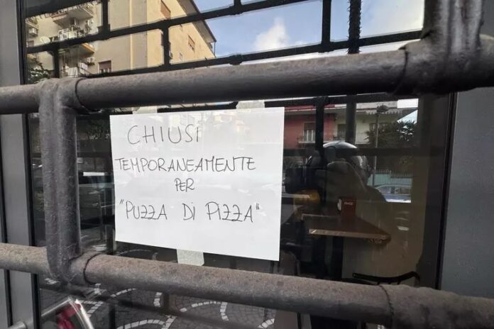 Condominio sente 'Puzza di pizza' e Asl chiude locale a Portici