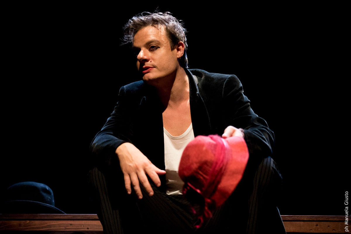 Teatro Sannazaro, dal 16 maggio Lino Musella in "L'ammore nun' è ammore"