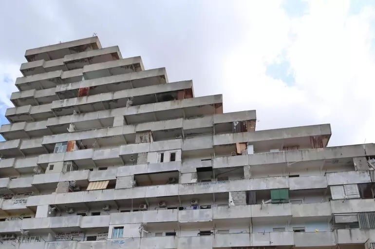 Napoli alla Biennale di Venezia con la Vela Celeste di Scampia