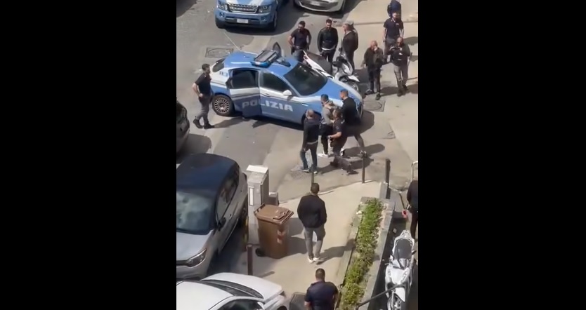 Rapina in ufficio postale di via Caravaggio con ostaggi: presi