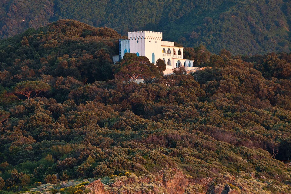 Bellissima 2025 – L'arte di essere umani: dal primo luglio al 20 settembre a Forio d'Ischia