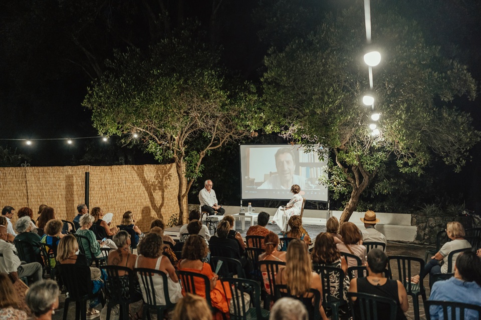 Forio d'Ischia, 'Bellissima 2025' riprende con Maurizio de Giovanni