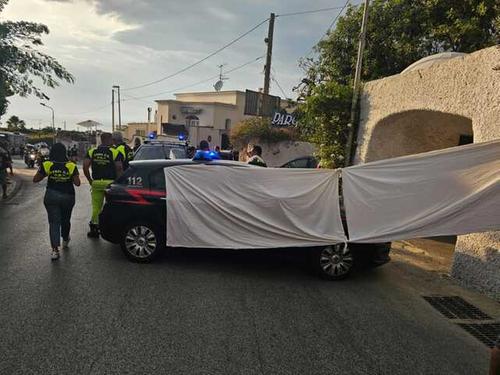 Sparatoria a Forio d’Ischia: tre morti, grave una donna