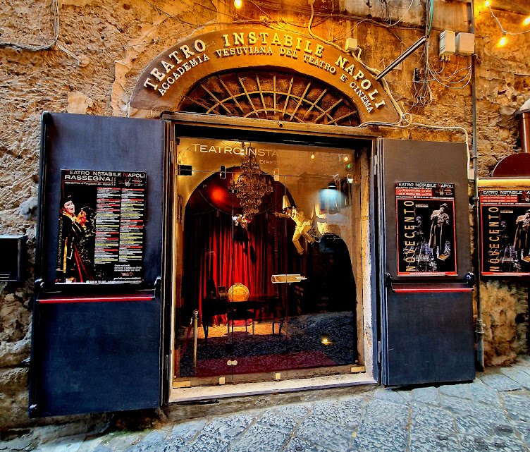 La nuova stagione del Teatro Instabile Napoli tra debutti assoluti, ritorni attesi e un mosaico di linguaggi scenici