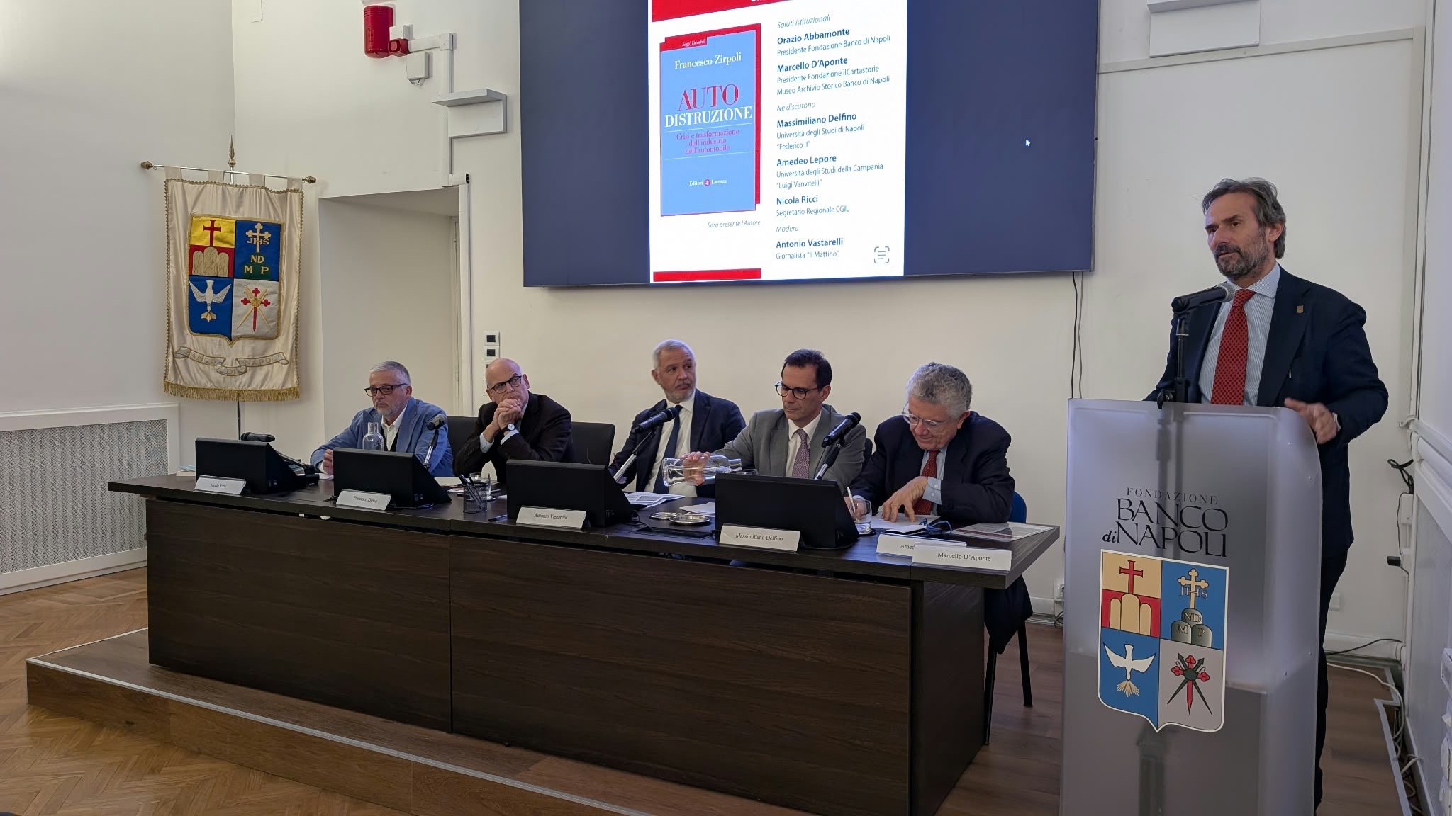 Fondazione Banco Napoli, l’economista Zirpoli ricostruisce la crisi del settore automobilistico